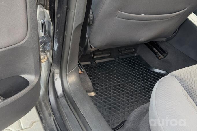Volkswagen Golf 5 generation Hatchback 5-doors