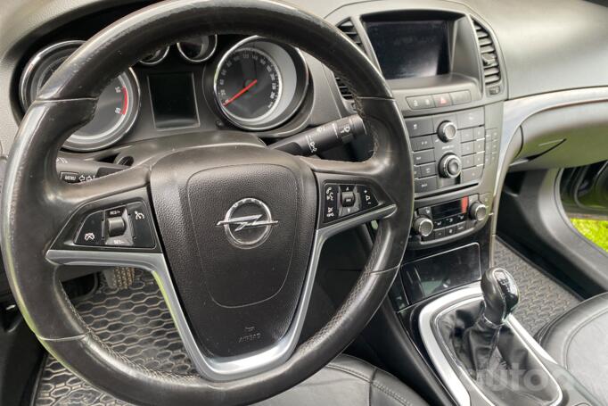 Opel Insignia A Sedan 4-doors
