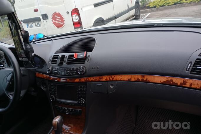 Mercedes-Benz E-Class W211/S211 wagon 5-doors