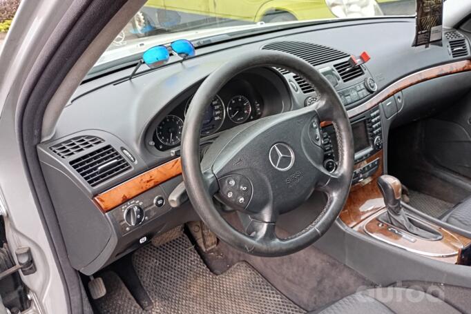 Mercedes-Benz E-Class W211/S211 wagon 5-doors