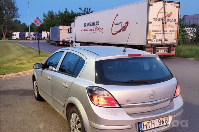 Opel Astra H Hatchback