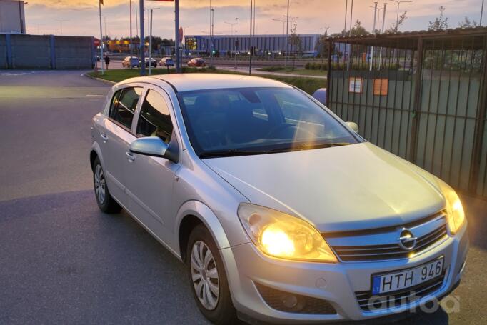 Opel Astra H Hatchback