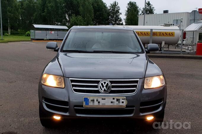 Volkswagen Touareg 1 generation Crossover