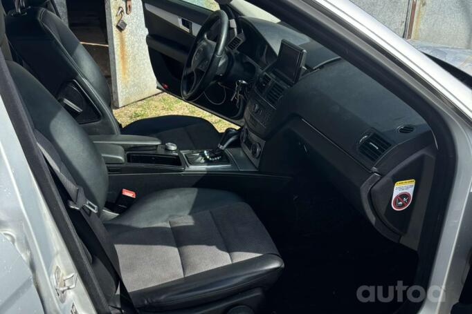 Mercedes-Benz C-Class W204/S204 Sedan 4-doors