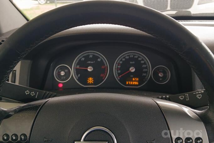 Opel Vectra C GTS hatchback