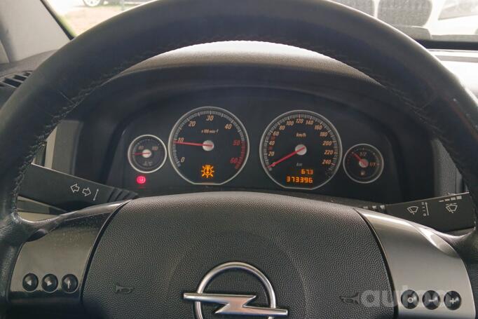 Opel Vectra C GTS hatchback