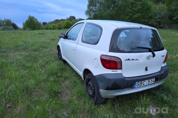 Toyota Yaris 1 generation