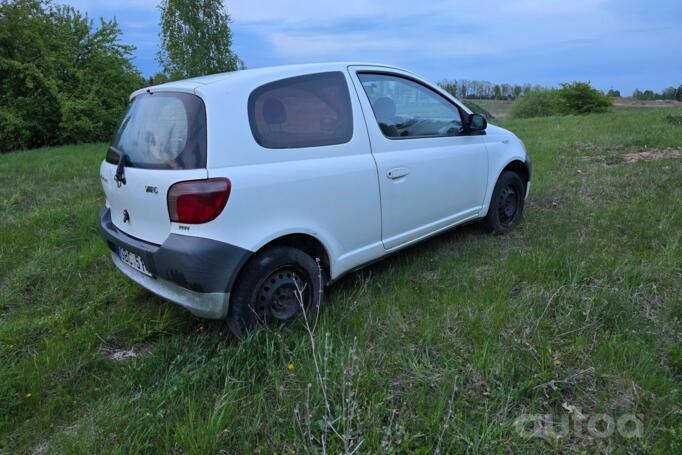 Toyota Yaris 1 generation
