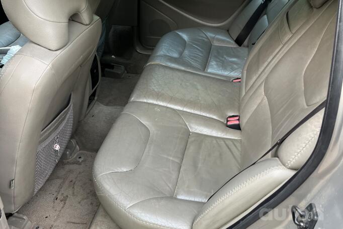 Volvo XC70 2 generation [restyling] wagon