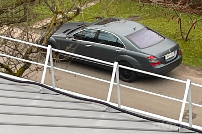 Mercedes-Benz S-Class W221 Sedan Long