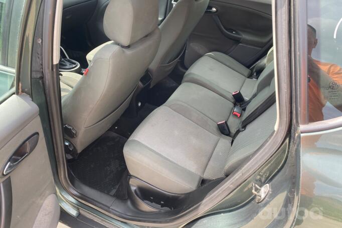 SEAT Toledo 3 generation Hatchback