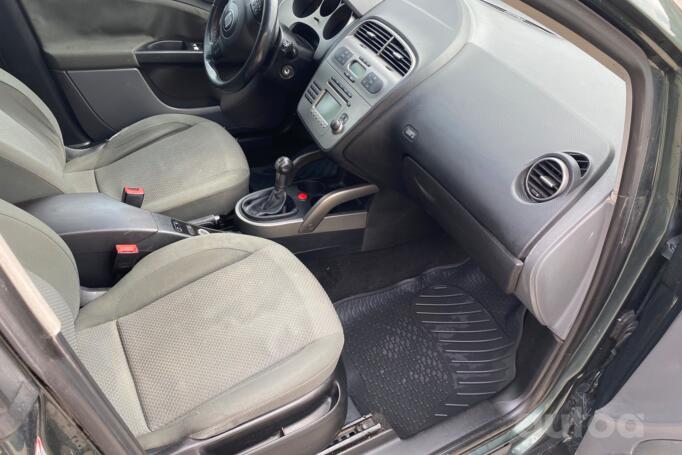 SEAT Toledo 3 generation Hatchback