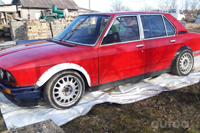 BMW 5 Series E12 Sedan