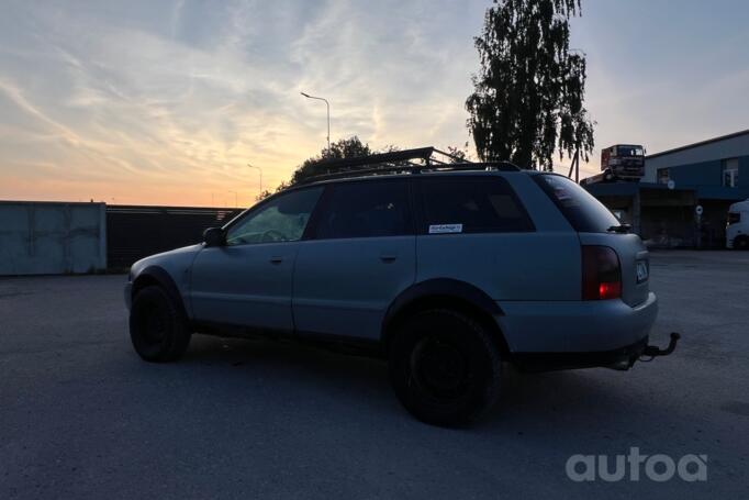 Audi A4 B5 Avant wagon 5-doors