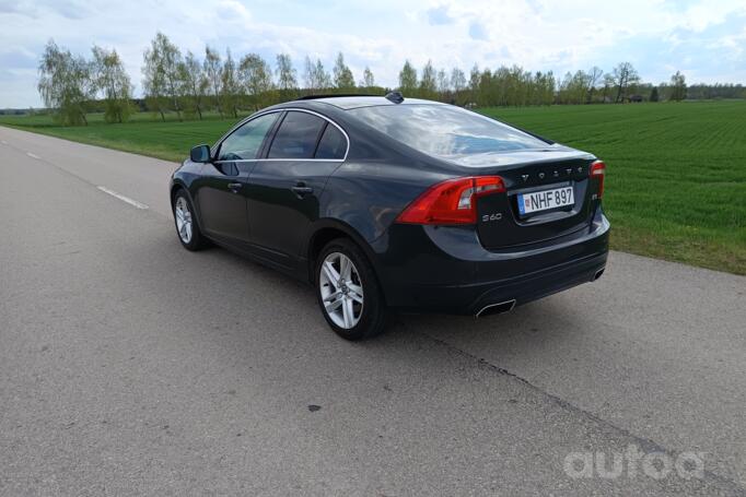 Volvo S60 2 generation [restyling] Sedan 4-doors