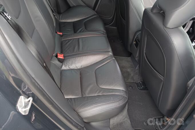 Volvo S60 2 generation [restyling] Sedan 4-doors