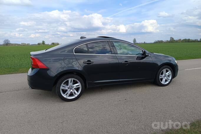 Volvo S60 2 generation [restyling] Sedan 4-doors