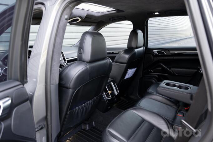 Porsche Cayenne 958 Crossover
