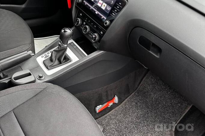 Skoda Octavia 3 generation [restyling] Combi wagon 5-doors