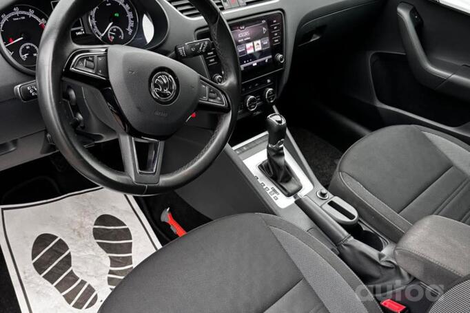 Skoda Octavia 3 generation [restyling] Combi wagon 5-doors