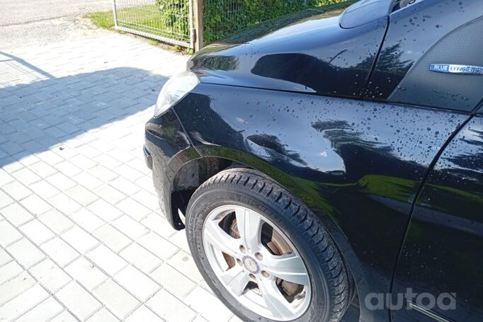 Mercedes-Benz B-Class W245 [restyling] Hatchback