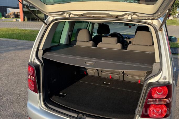 Volkswagen Touran 1 generation [restyling] Minivan 5-doors