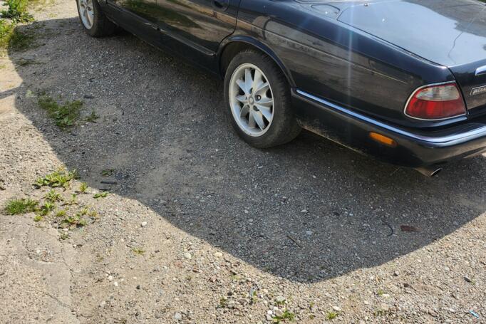 Jaguar XJ X308 [restyling] Sedan 4-doors