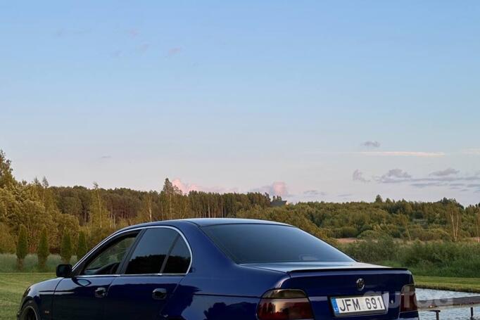 BMW 5 Series E39 Sedan 4-doors