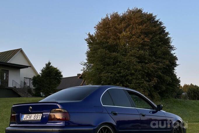 BMW 5 Series E39 Sedan 4-doors