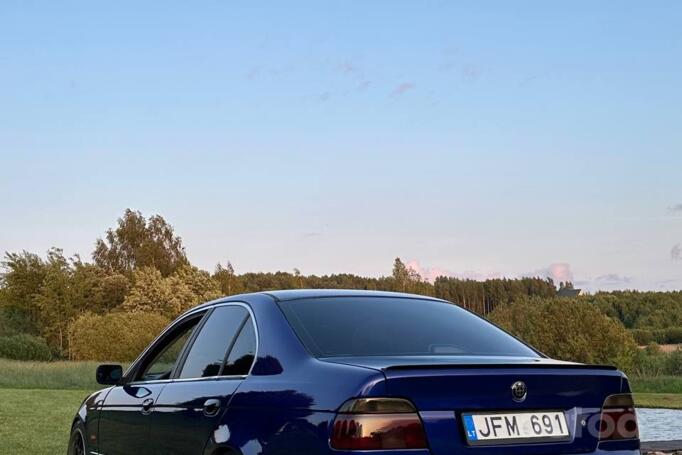 BMW 5 Series E39 Sedan 4-doors