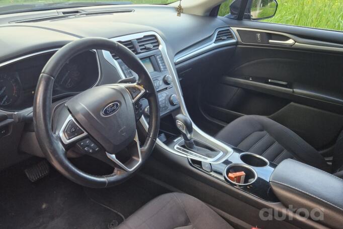 Ford Fusion (North America) 2 generation Sedan