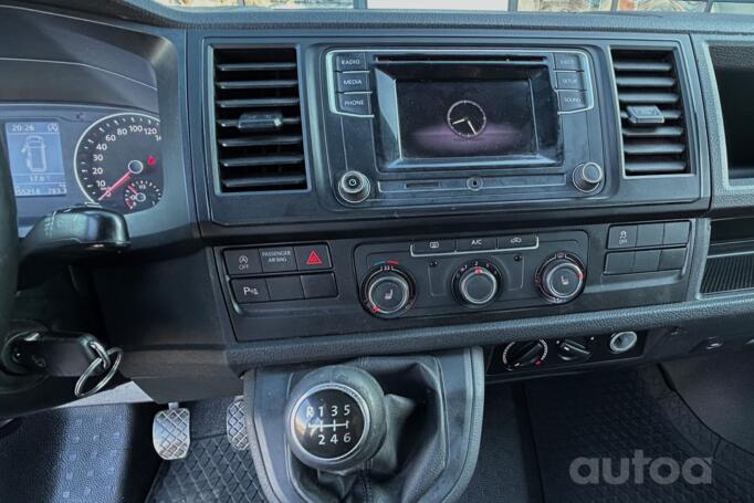 Volkswagen Transporter T6 Kombi minivan 4-doors