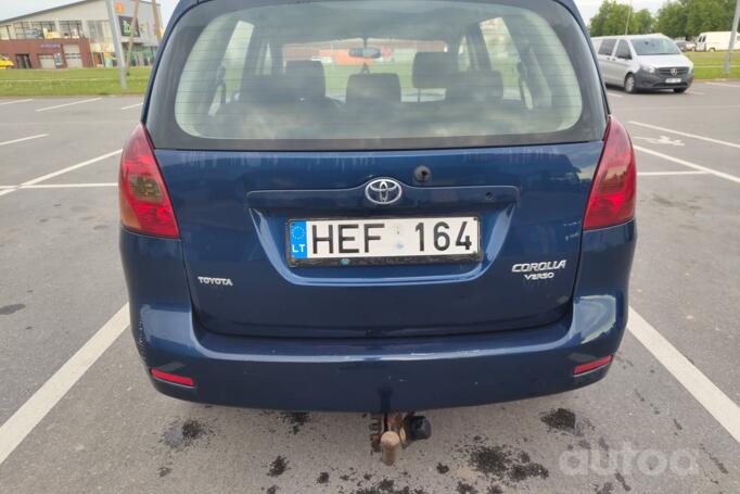 Toyota Corolla Verso 1 generation Minivan