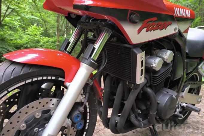 Yamaha FZS 600 Fazer