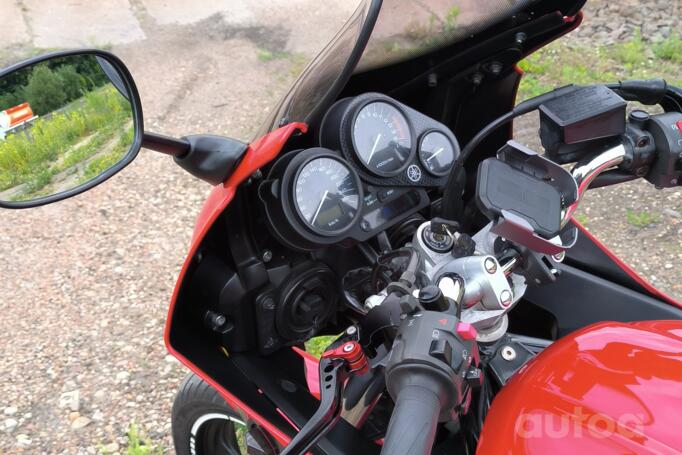 Yamaha FZS 600 Fazer