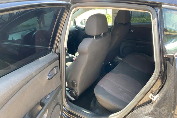 SEAT Leon 2 generation Hatchback 5-doors