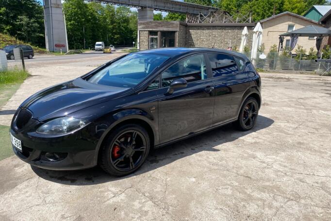 SEAT Leon 2 generation Hatchback 5-doors