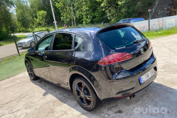 SEAT Leon 2 generation Hatchback 5-doors