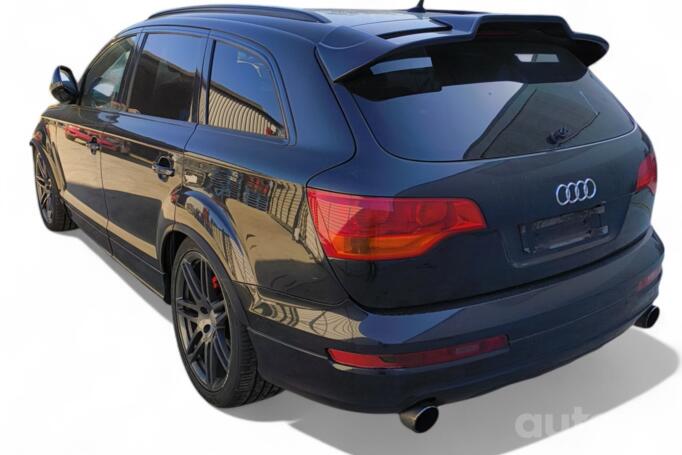 Audi Q7 4L Crossover