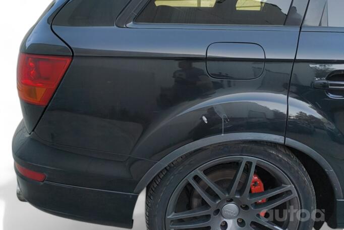 Audi Q7 4L Crossover