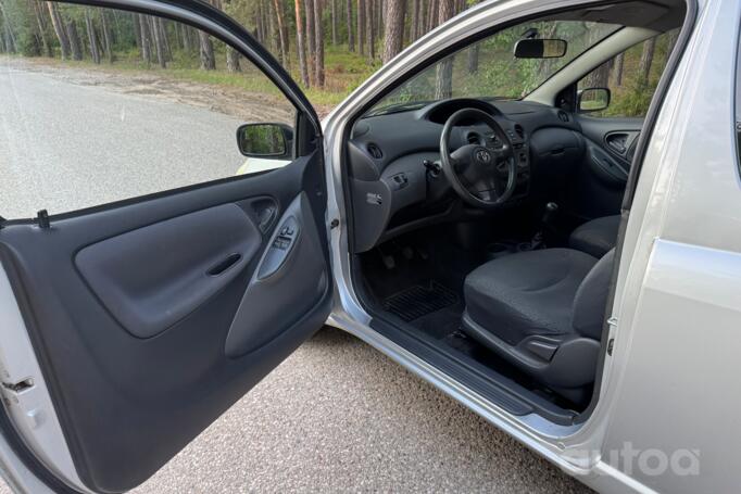 Toyota Yaris 1 generation [restyling]