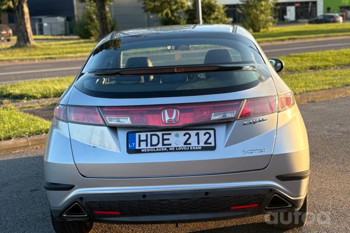 Honda Civic 8 generation Hatchback 5-doors