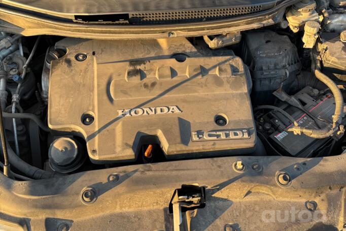 Honda Civic 8 generation Hatchback 5-doors