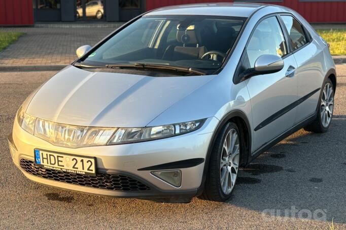 Honda Civic 8 generation Hatchback 5-doors