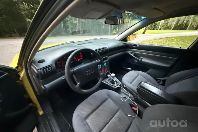 Audi A4 B5 Avant wagon 5-doors