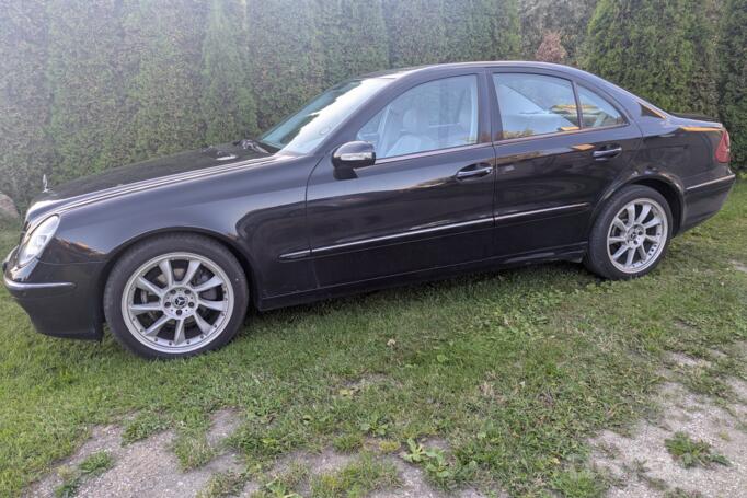 Mercedes-Benz E-Class W211 Sedan