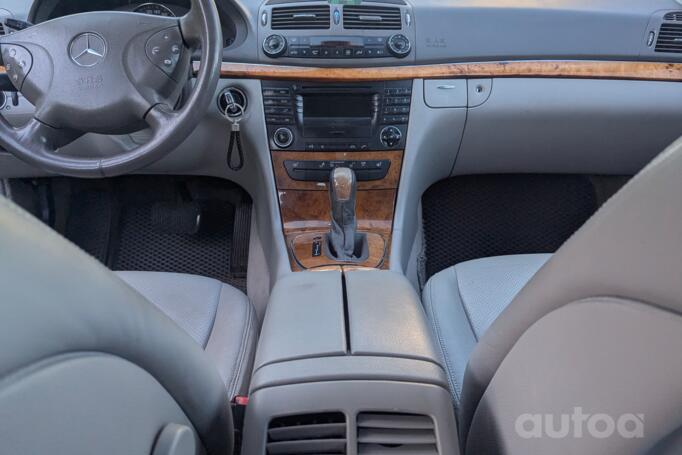 Mercedes-Benz E-Class W211 Sedan