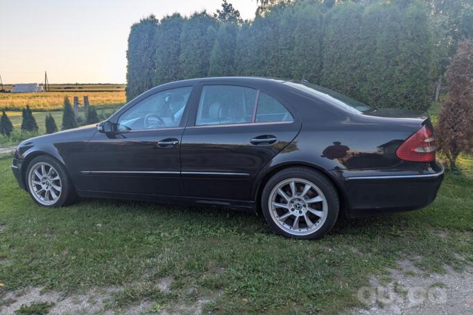 Mercedes-Benz E-Class W211 Sedan
