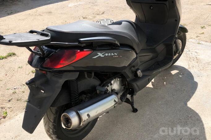 Yamaha X-MAX