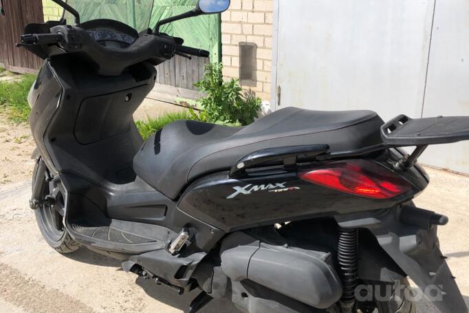Yamaha X-MAX